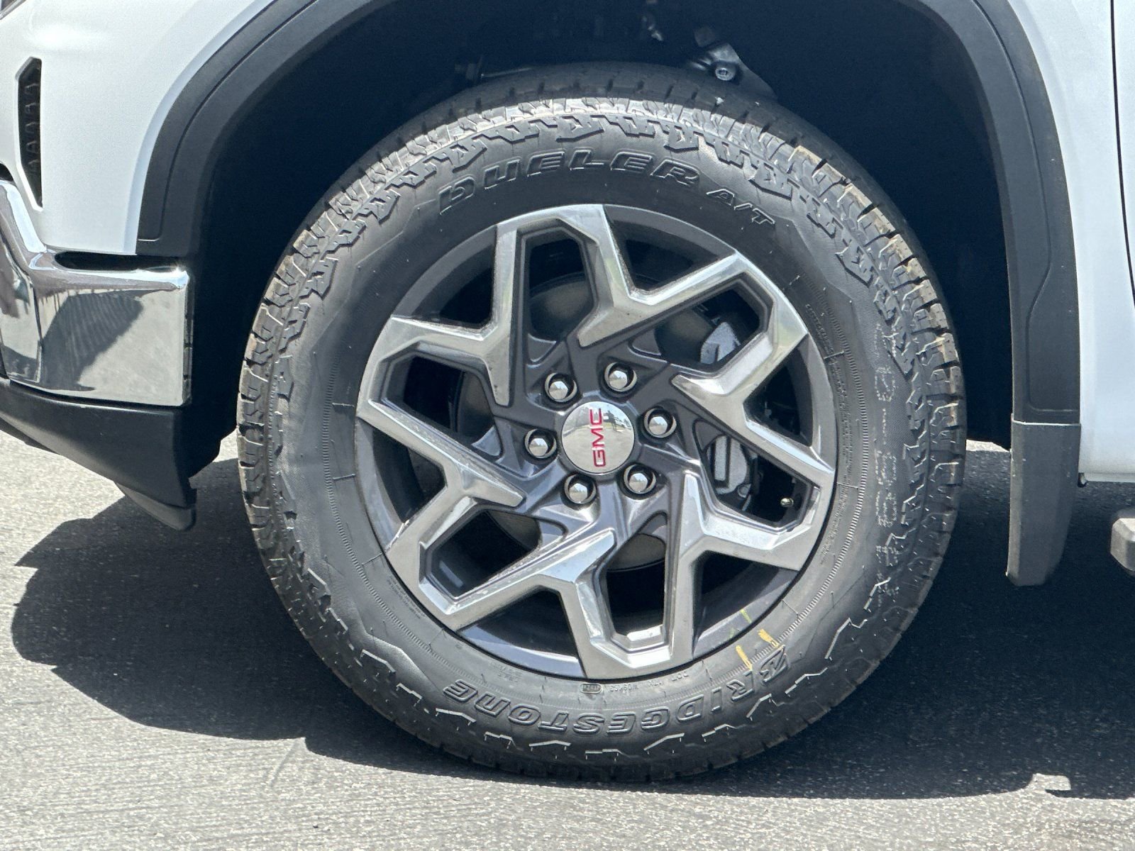 2026 GMC Sierra 1500 SLT - Photo 24
