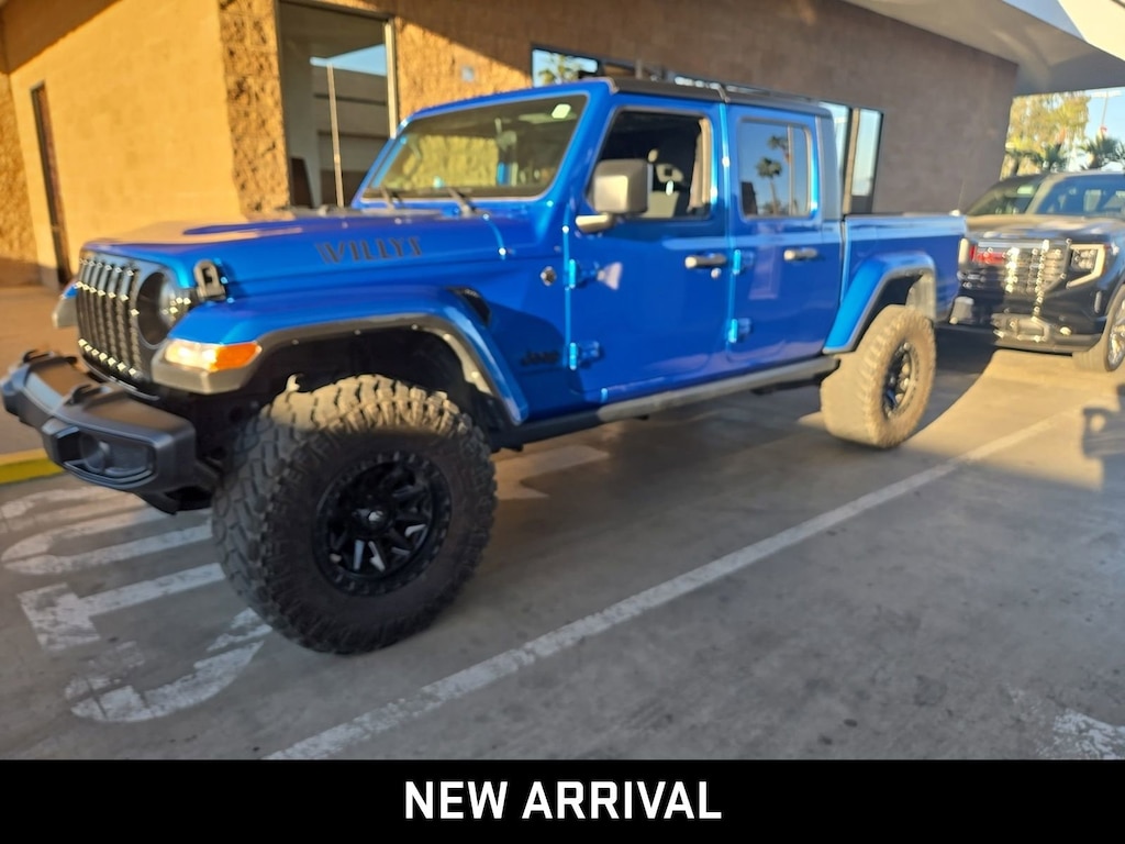 Used 2023 Jeep Gladiator Willys Truck Crew Cab