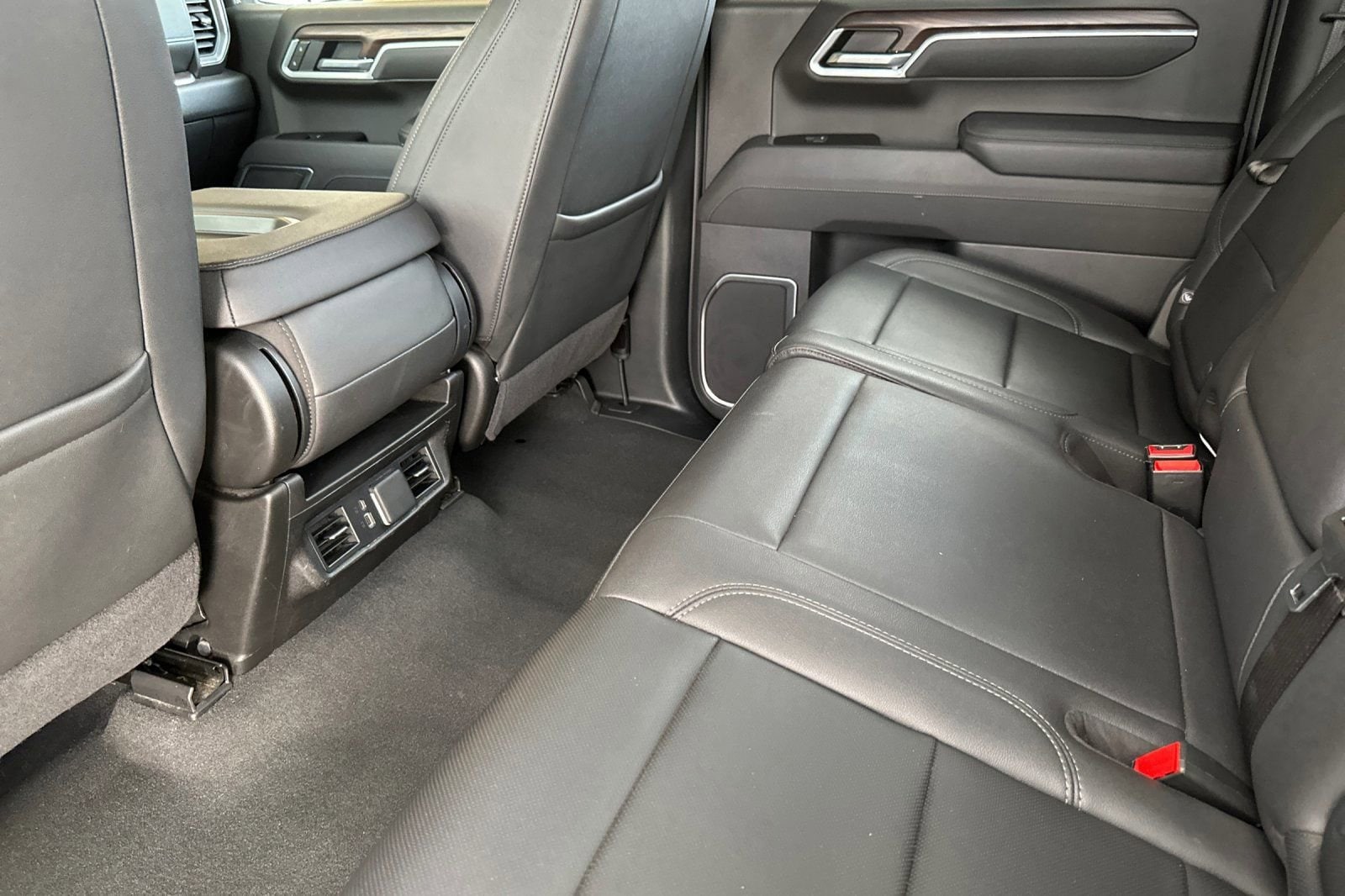 2025 GMC Sierra 1500 SLT - Photo 13