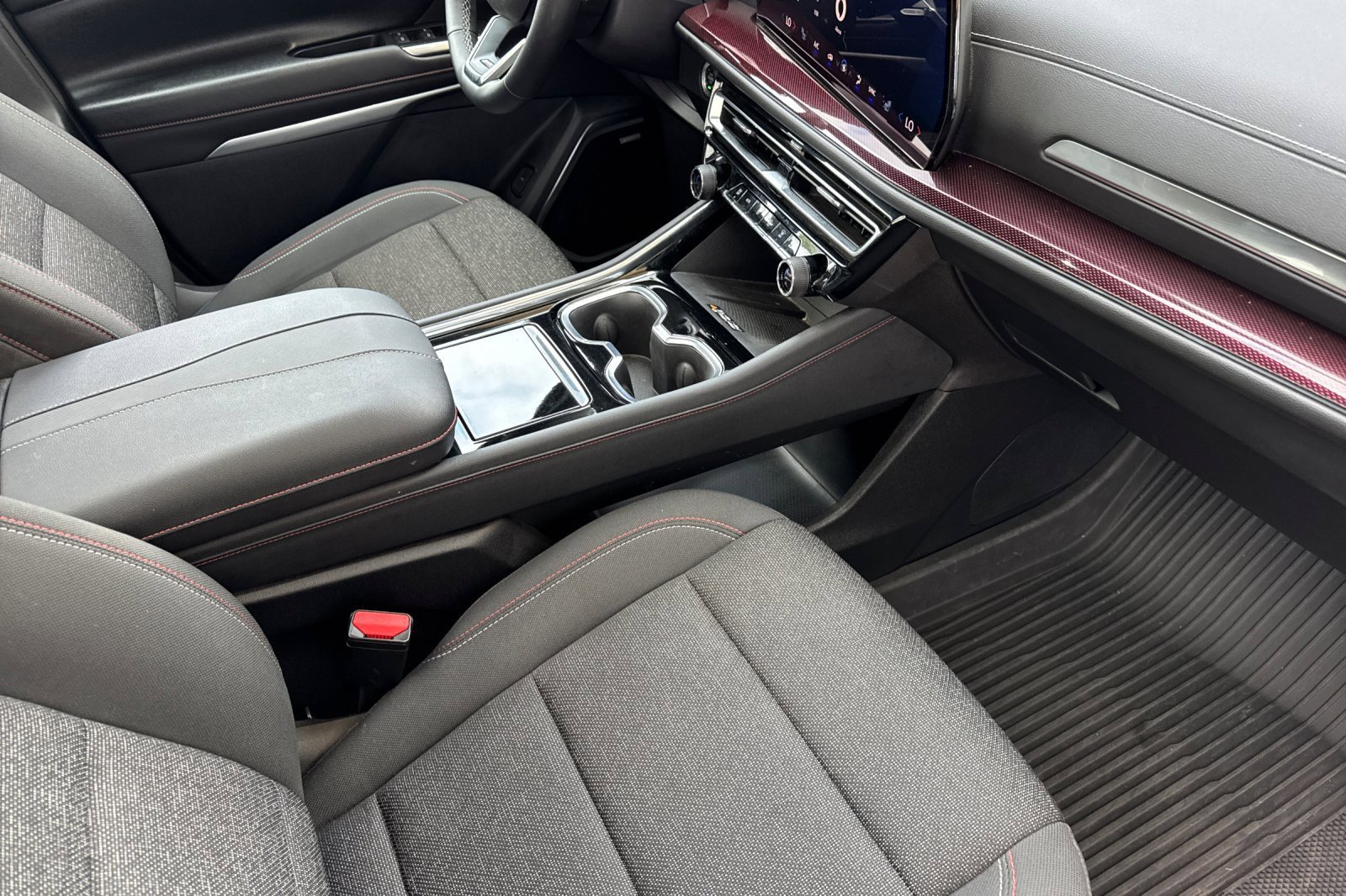 2024 Chevrolet Traverse Z71 - Photo 18