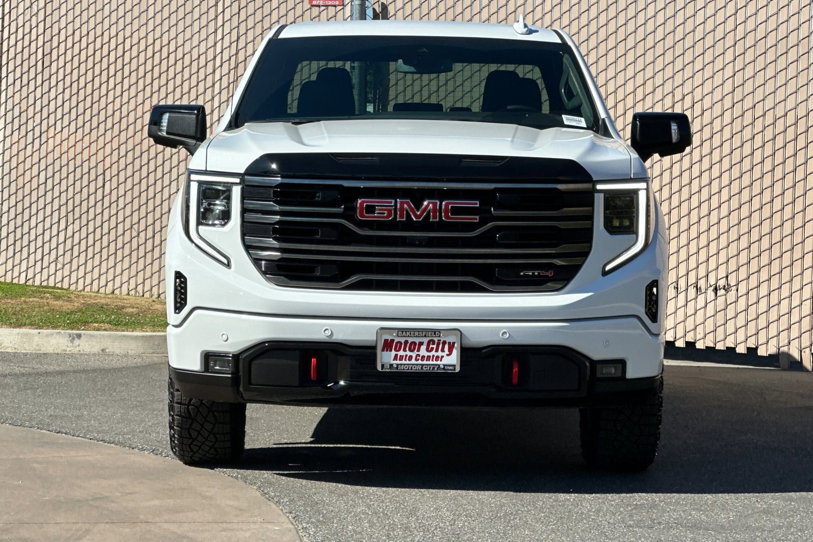 2025 GMC Sierra 1500 AT4 - Photo 9