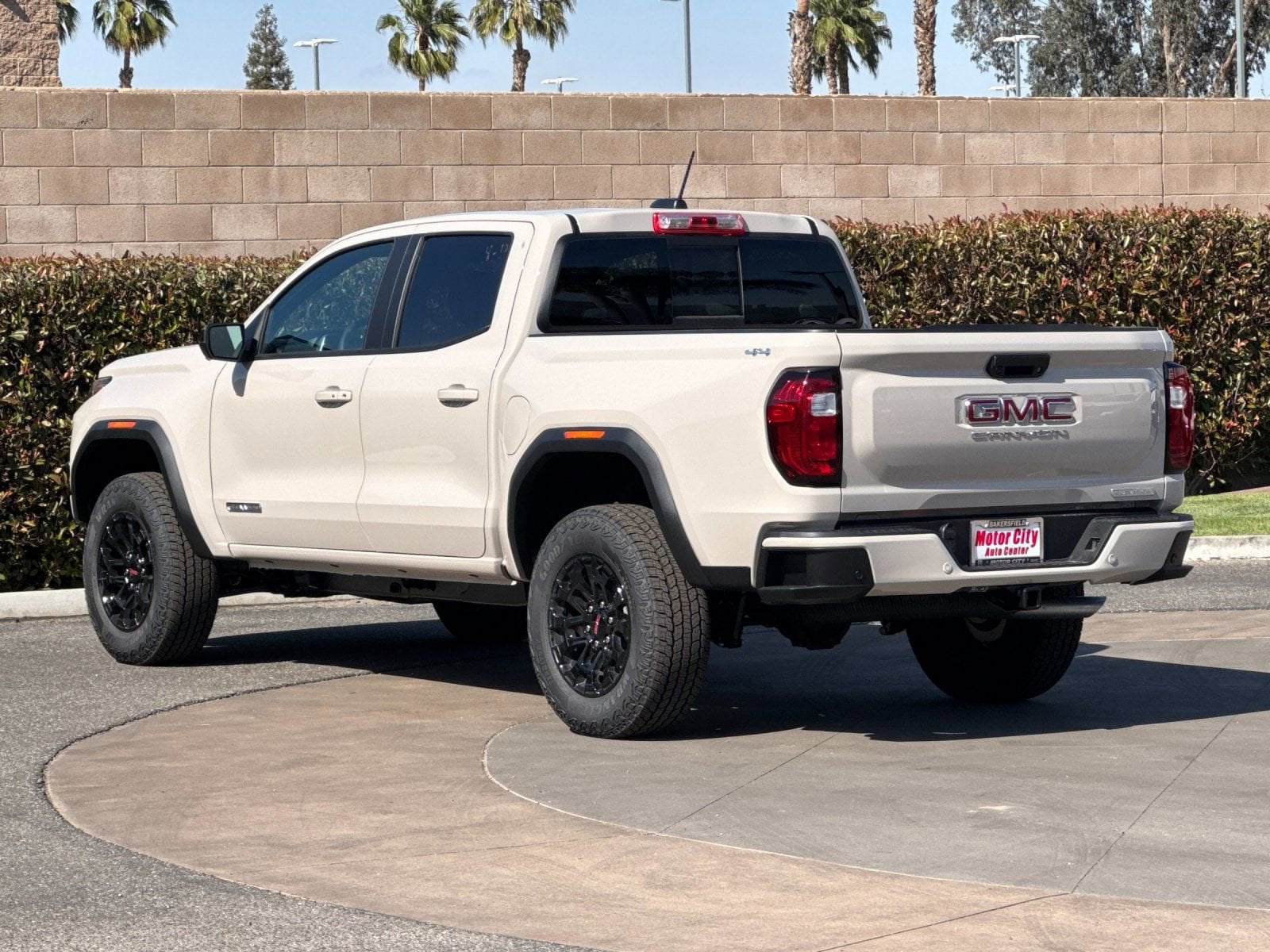 2026 GMC Canyon Elevation photo 4