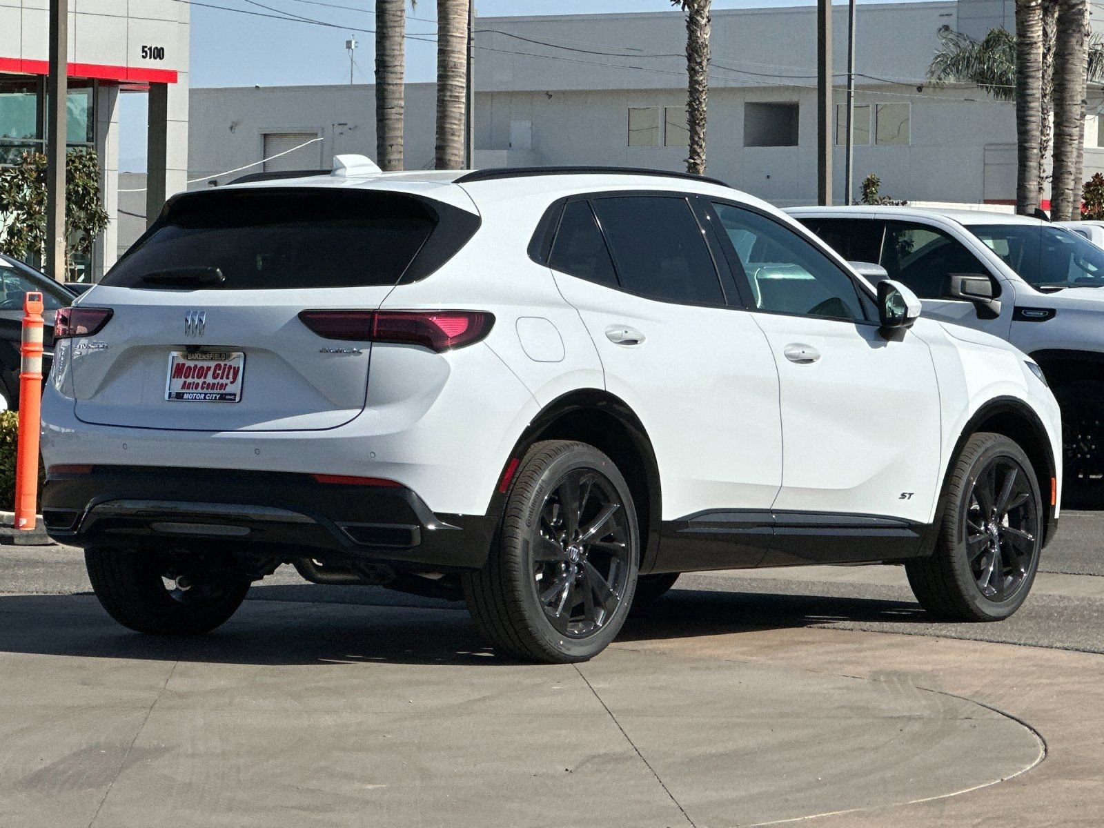 2026 Buick Envision Sport Touring photo 2