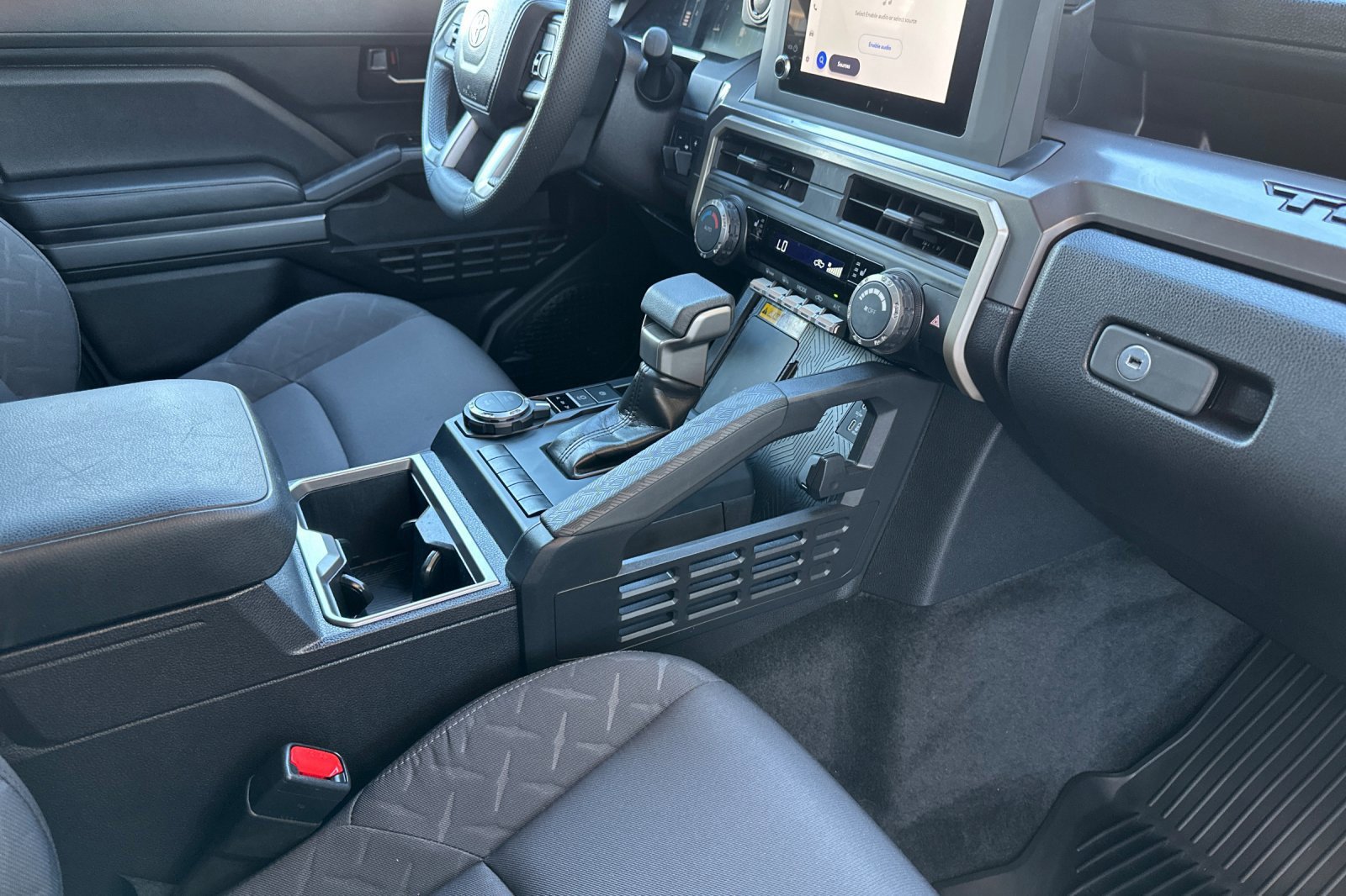 2024 Toyota Tacoma SR5 - Photo 16