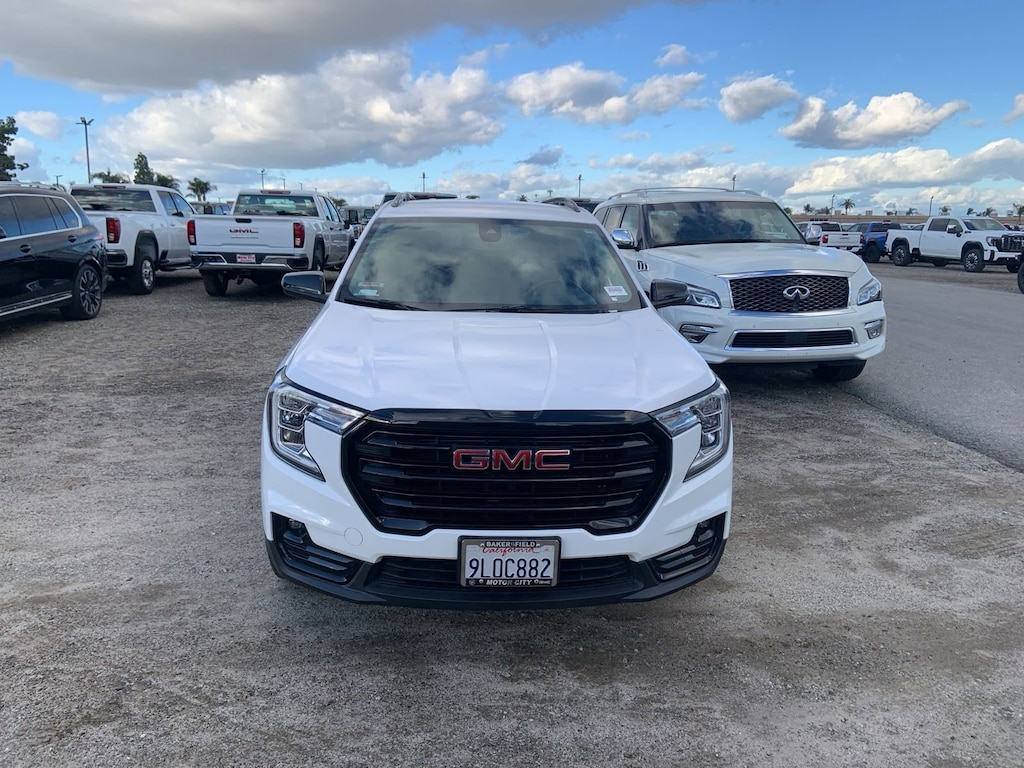 Used 2023 GMC Terrain SLT SUV