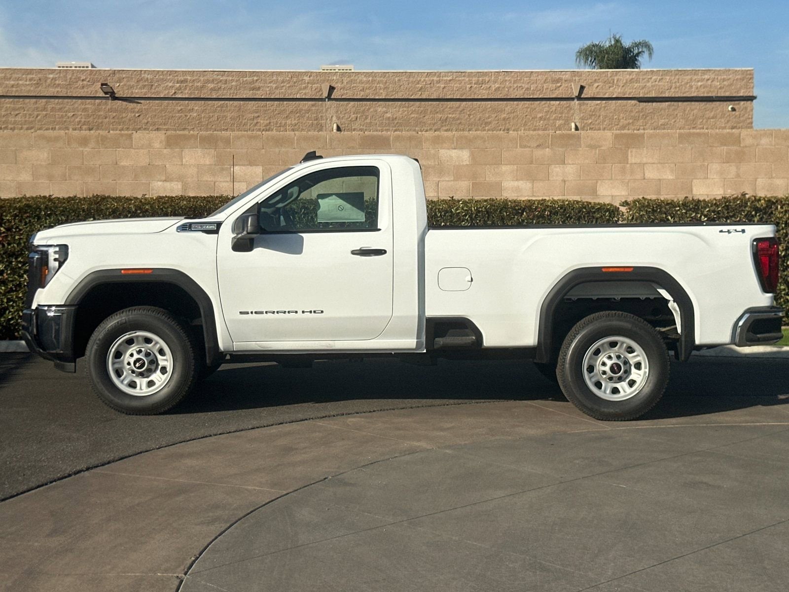 2025 GMC Sierra 2500 HD Pro photo 6