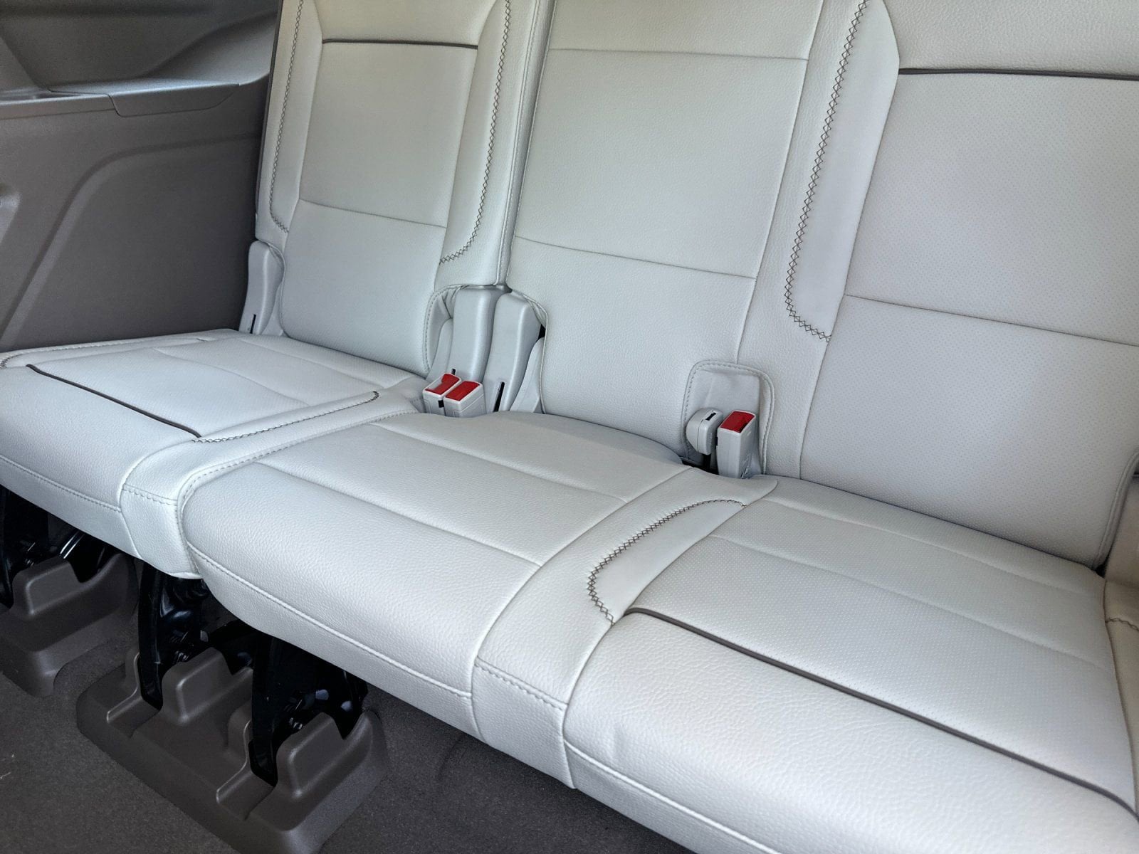 2026 GMC Yukon Denali - Photo 15