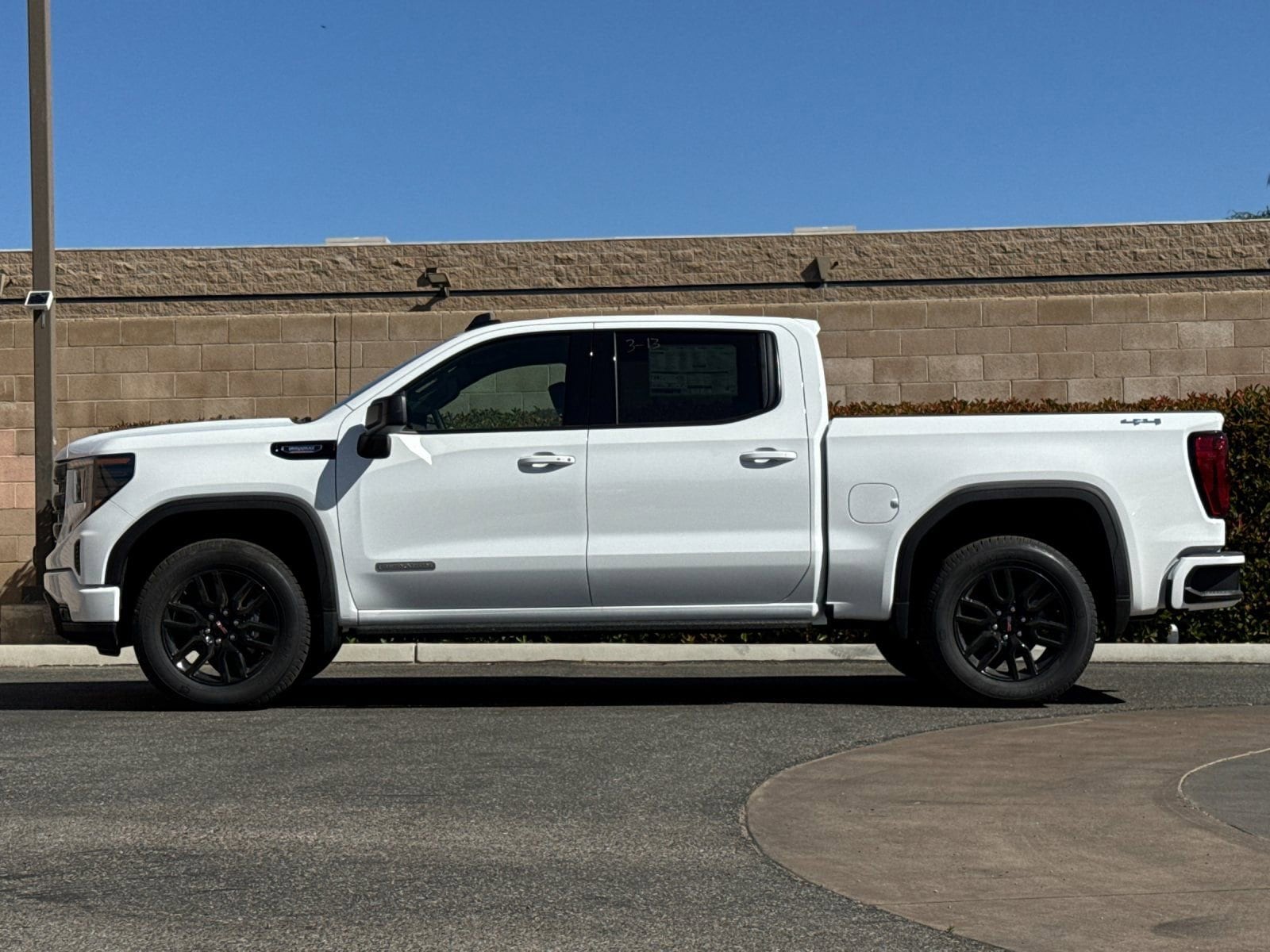 2026 GMC Sierra 1500 Elevation photo 5