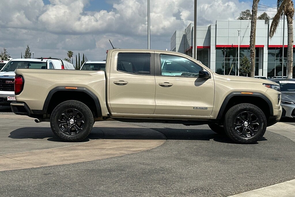 Used 2024 GMC Canyon Elevation Truck