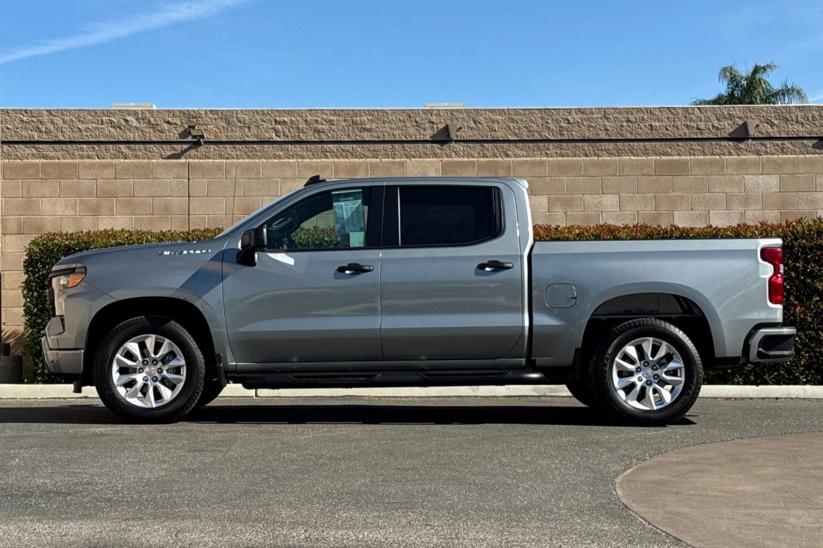 2025 Chevrolet Silverado 1500 Custom photo 6