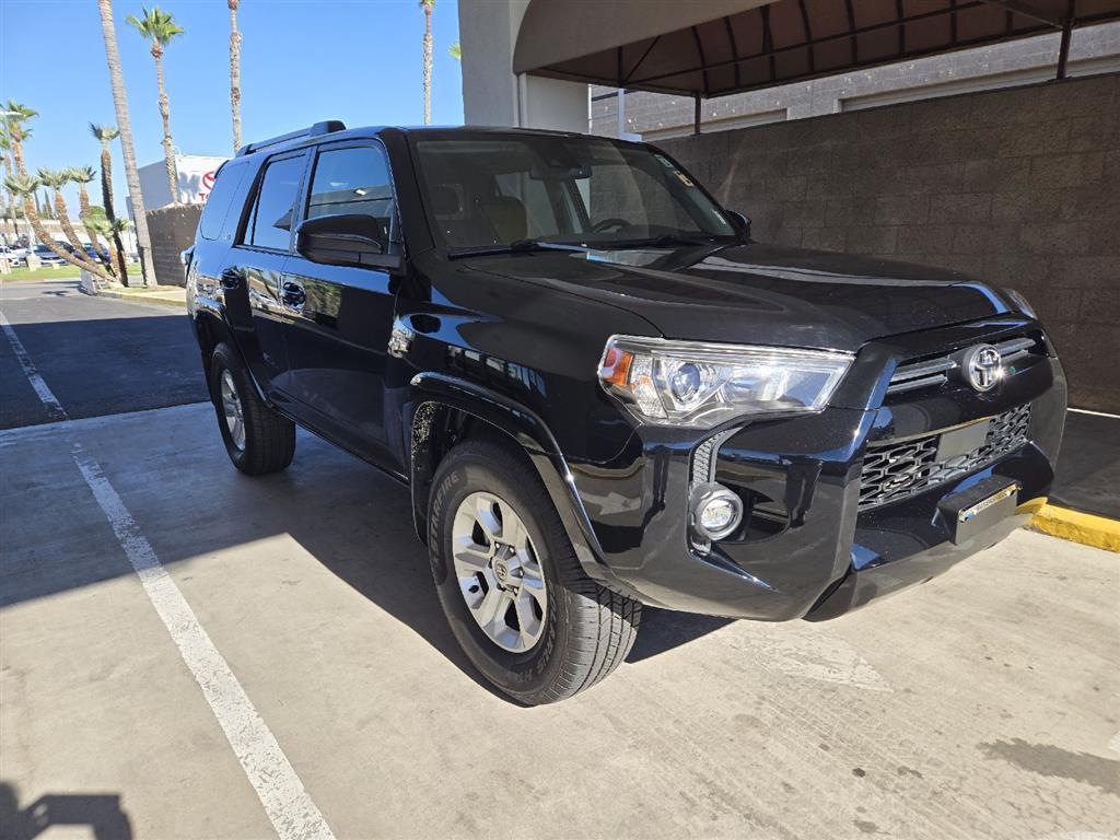 2023 Toyota 4Runner SR5 photo 2
