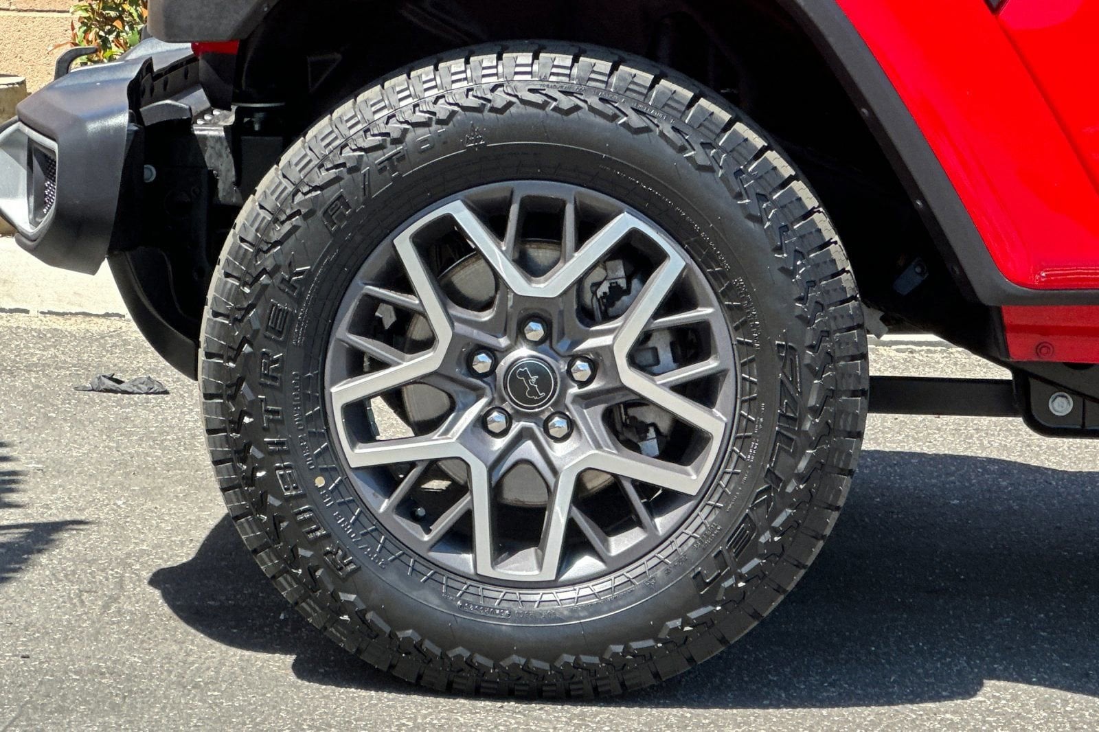 2025 Jeep Wrangler 4-Door Sahara - Photo 26