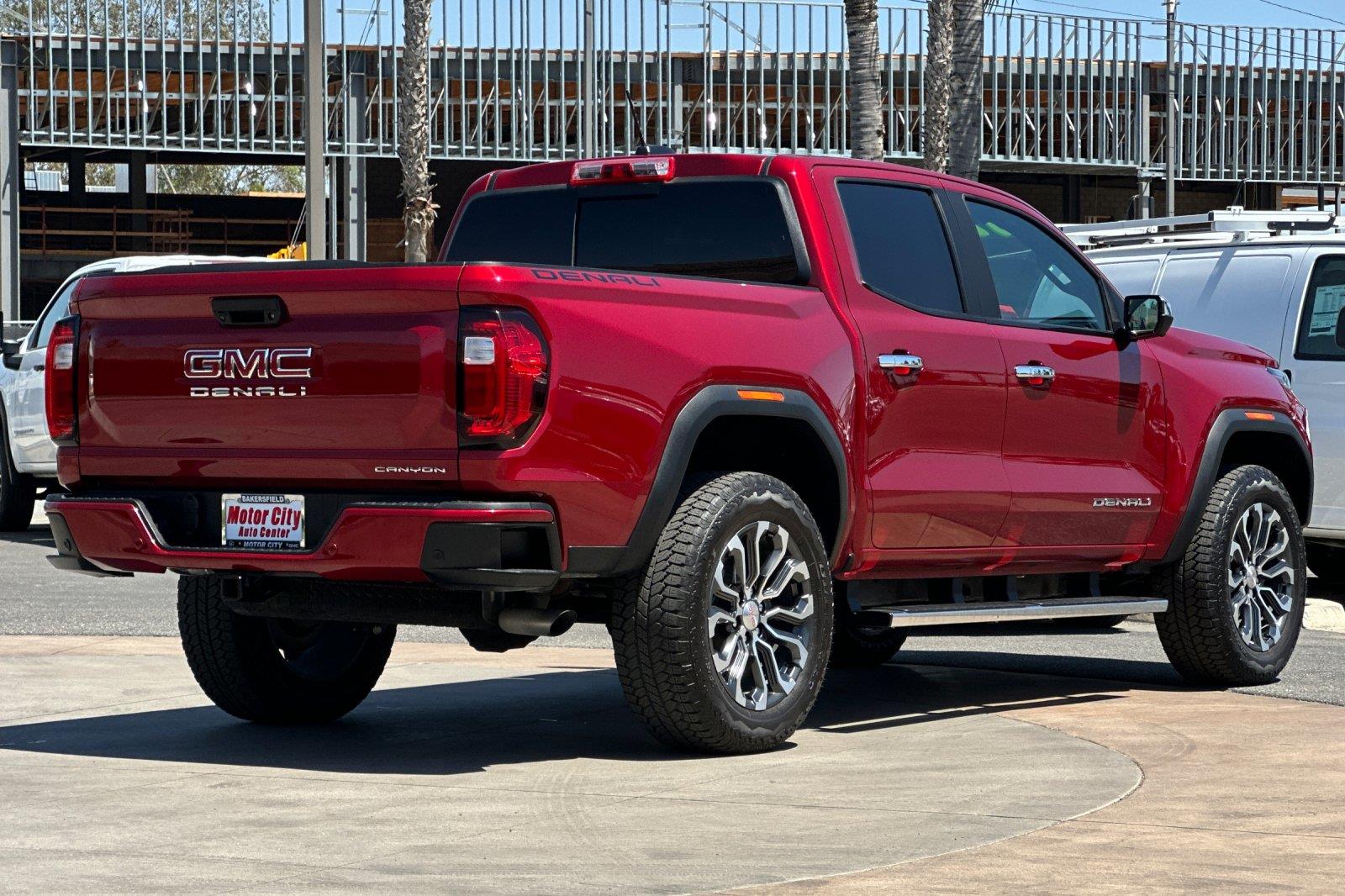 2024 Gmc Canyon Denali photo 4