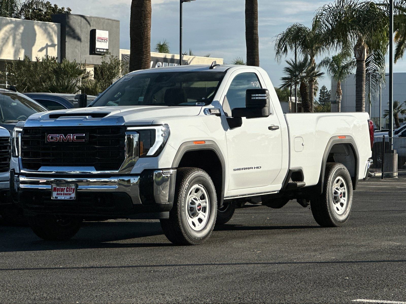 2025 GMC Sierra 2500 HD Pro photo 3