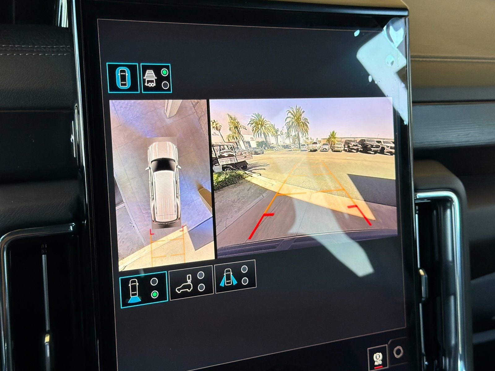 2026 GMC Yukon Denali - Photo 19