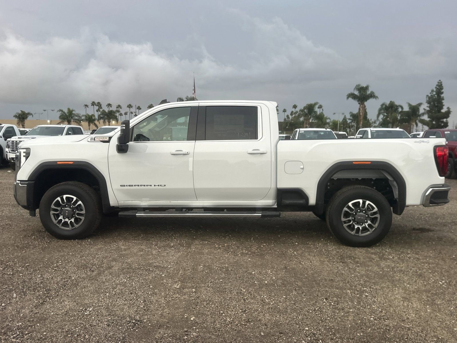 2025 GMC Sierra 2500 HD SLE photo 6