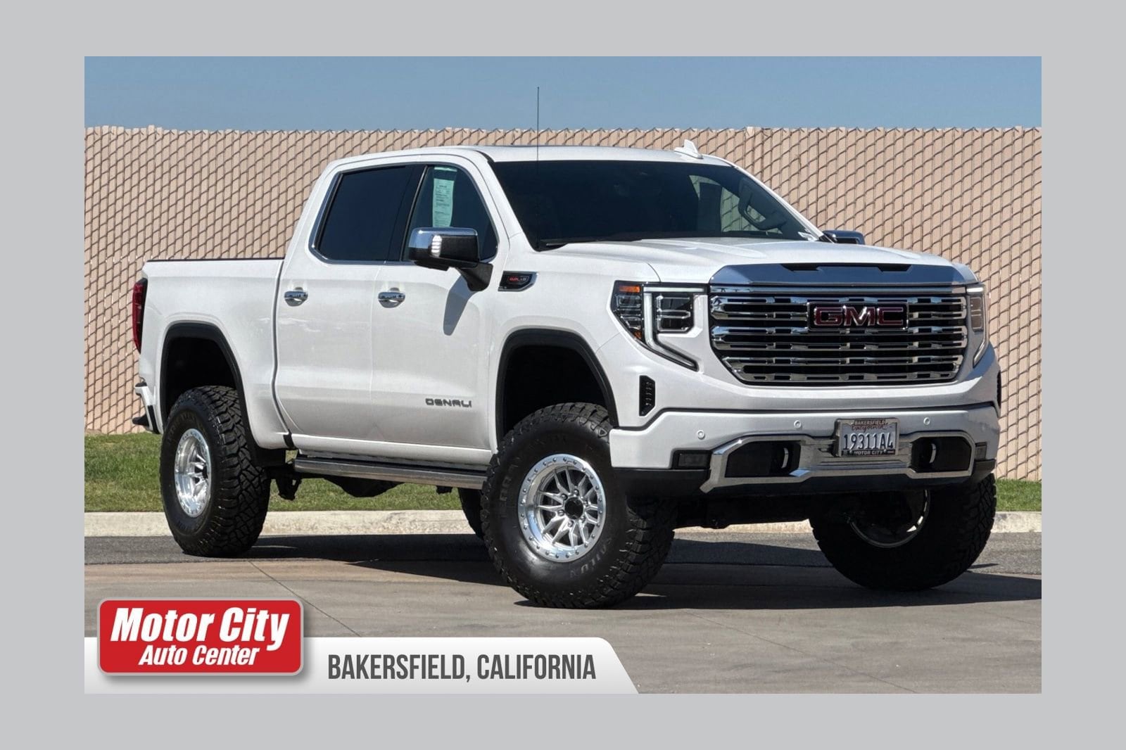 2024 GMC Sierra 4WD Crew Cab Short Box Denali's photo