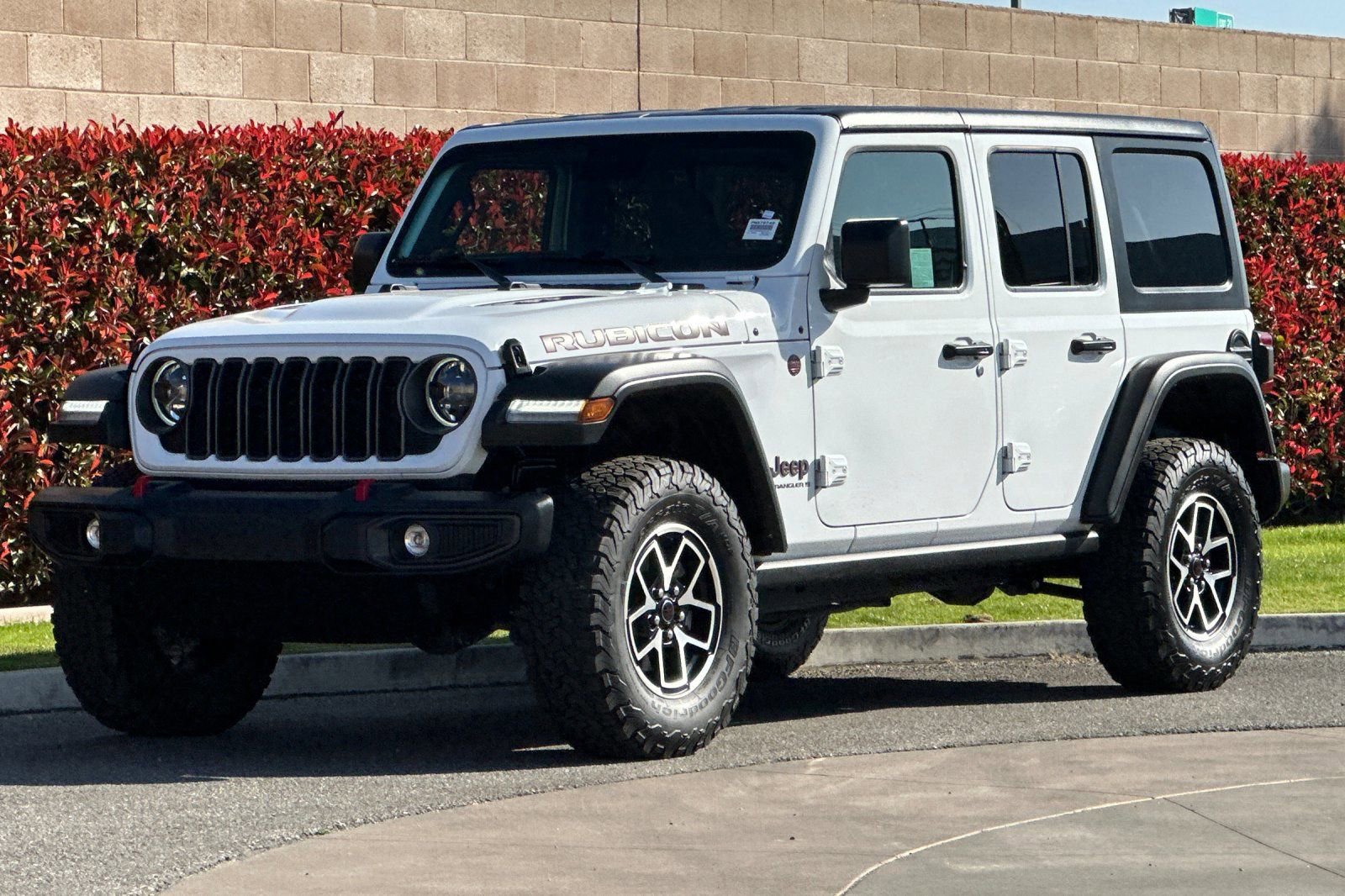 2025 Jeep Wrangler Rubicon photo 3