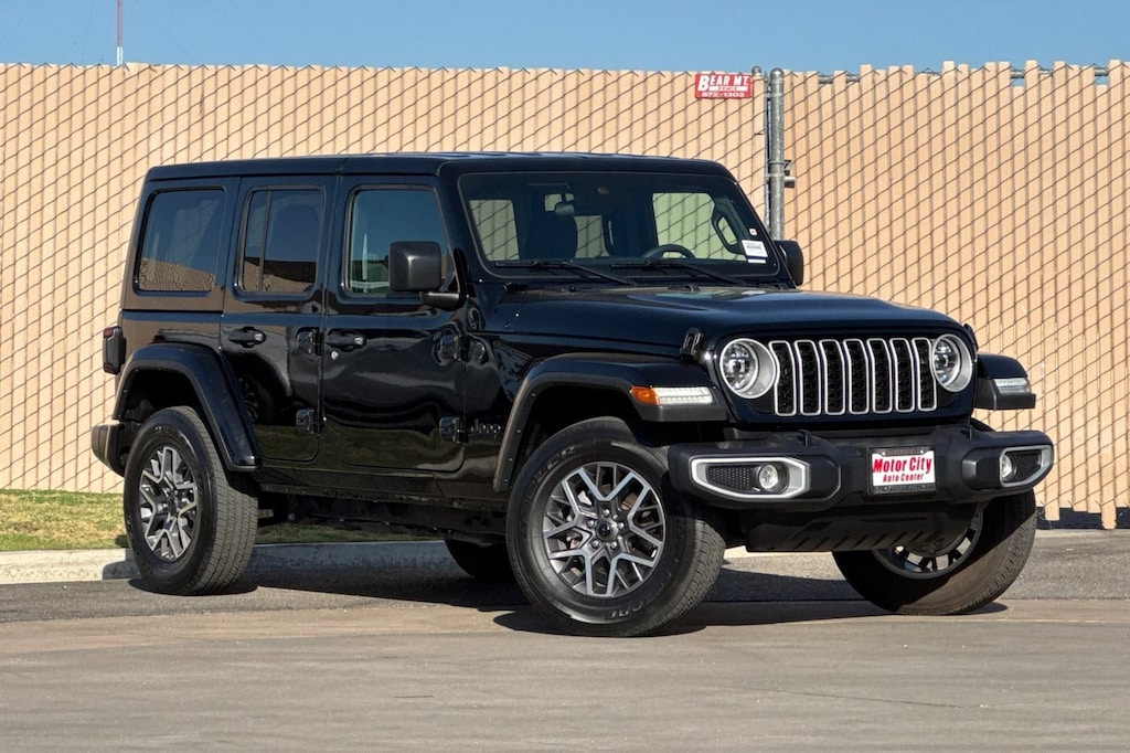 Used 2025 Jeep Wrangler 4-Door Sahara 4x4 SUV