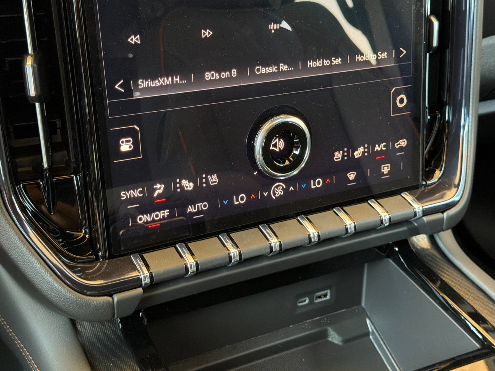 2026 GMC Yukon XL AT4 - Photo 21