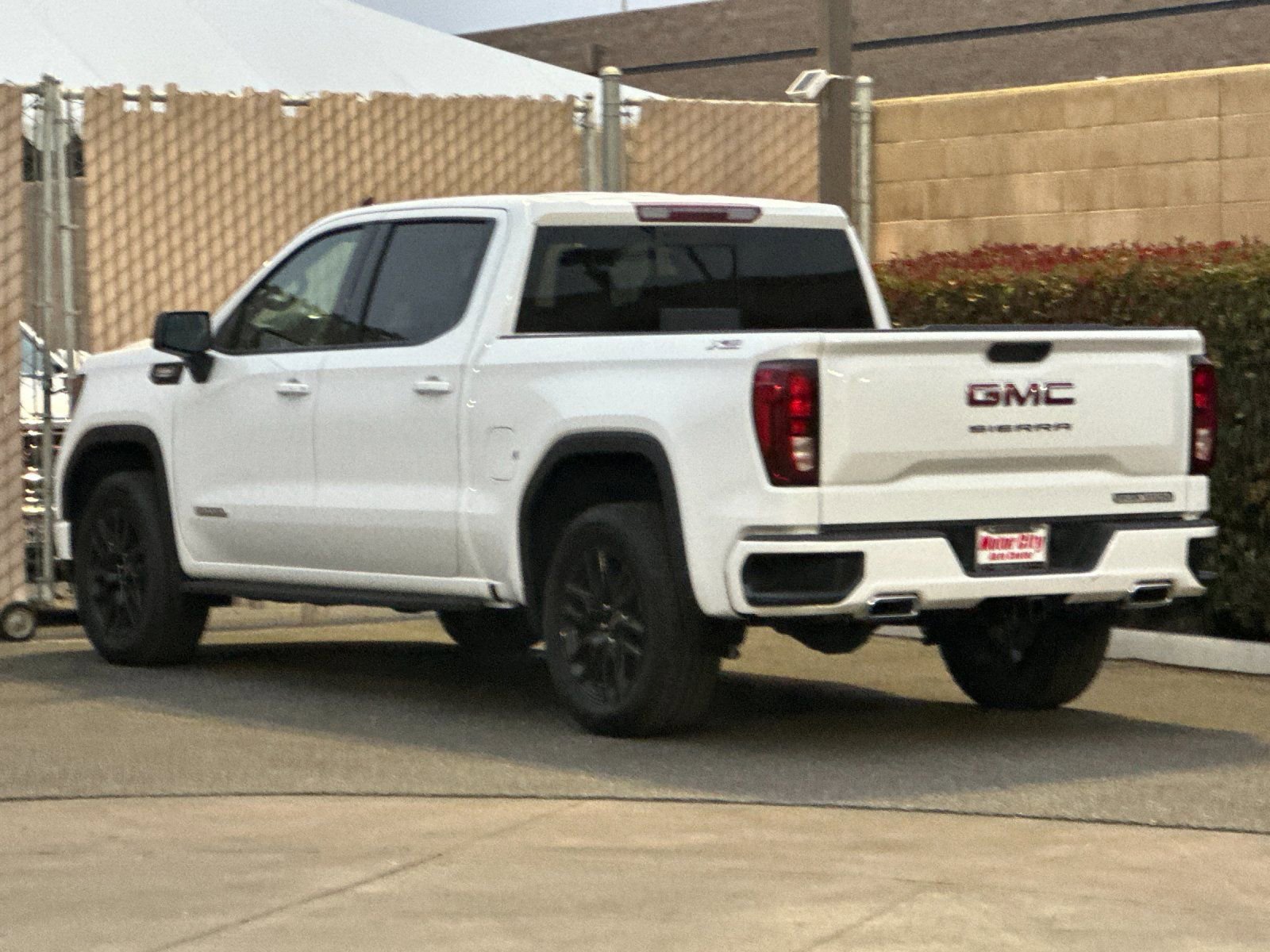 2026 GMC Sierra 1500 Elevation photo 4