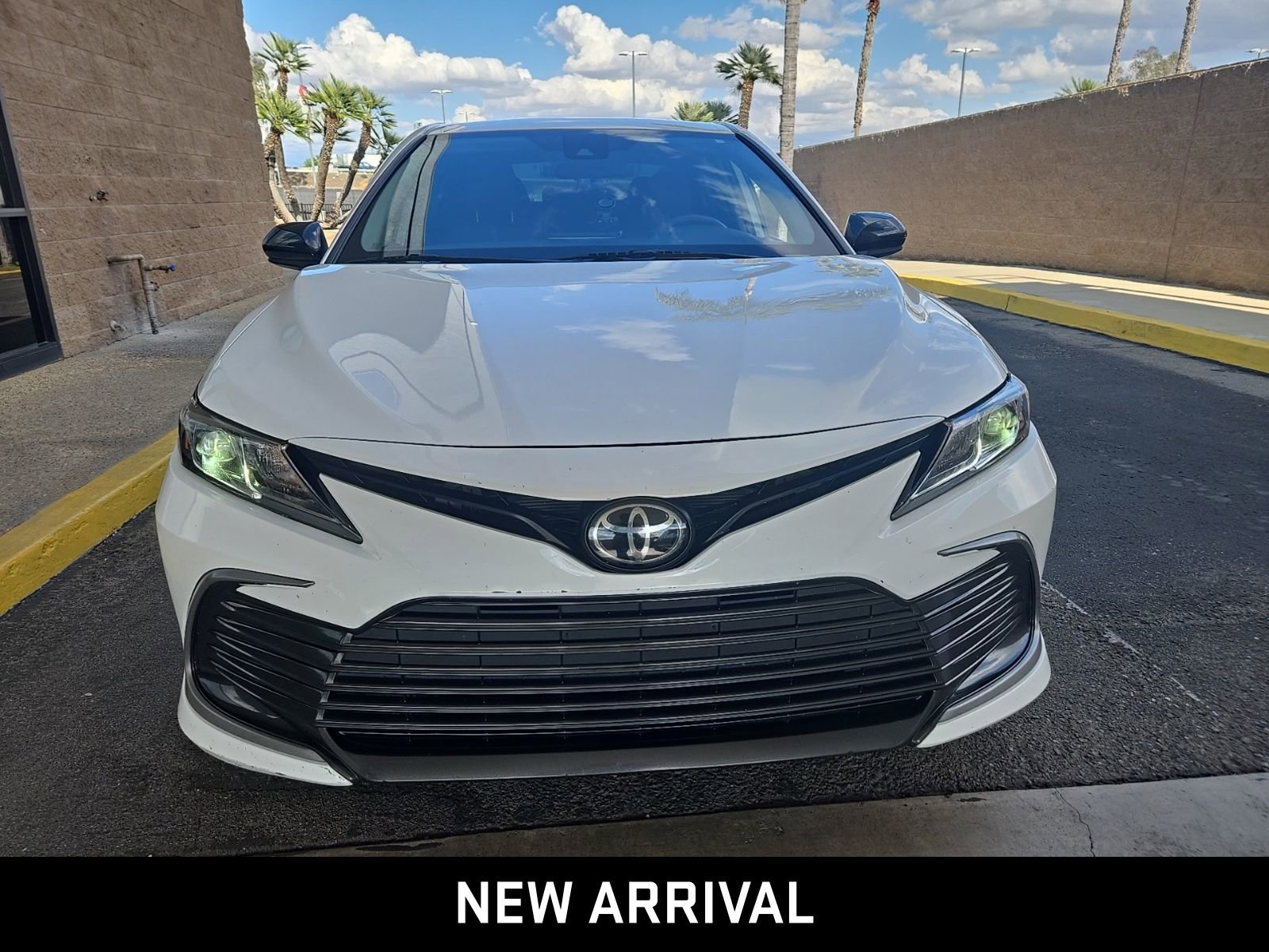 2023 Toyota Camry LE photo 2