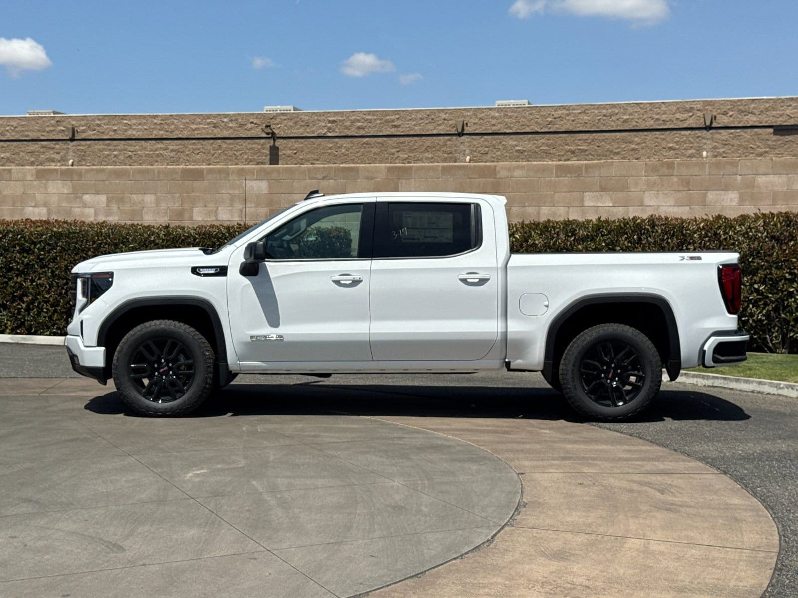 2026 GMC Sierra 1500 Elevation photo 5