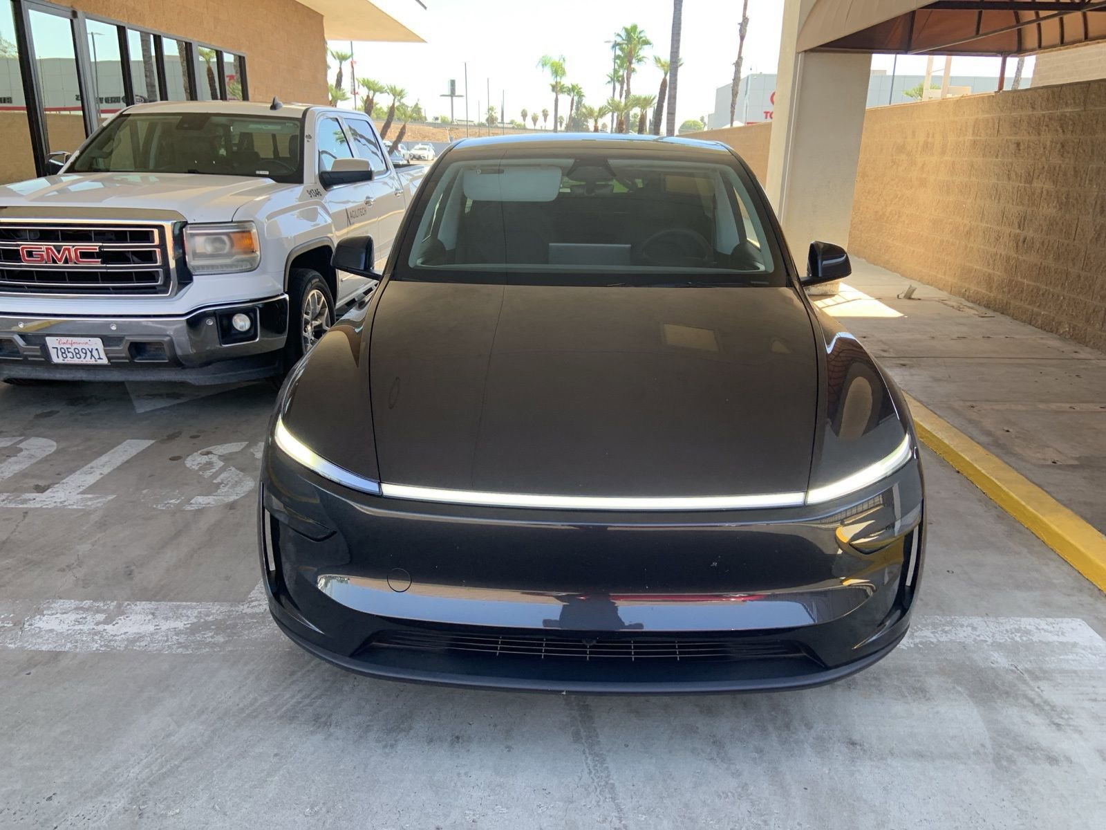 2026 Tesla Model Y Long Range photo 2