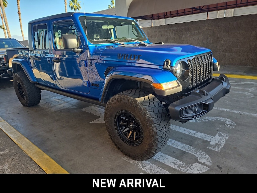 Used 2023 Jeep Gladiator Willys Truck Crew Cab