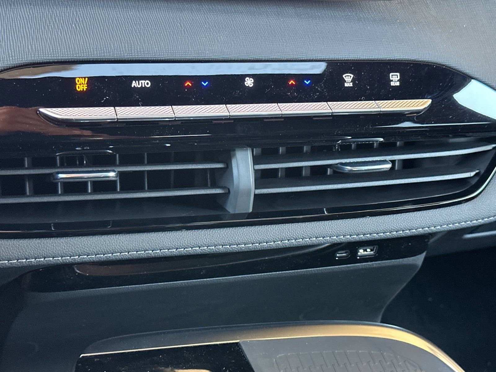 2026 Buick Enclave Sport Touring - Photo 21