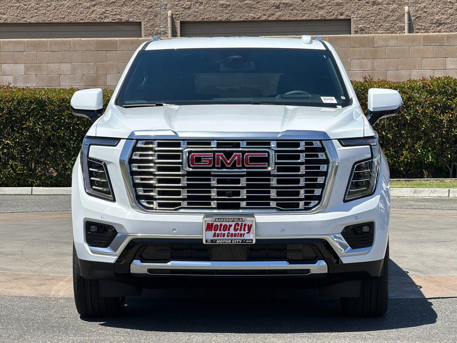 2026 GMC Yukon XL Denali - Photo 9