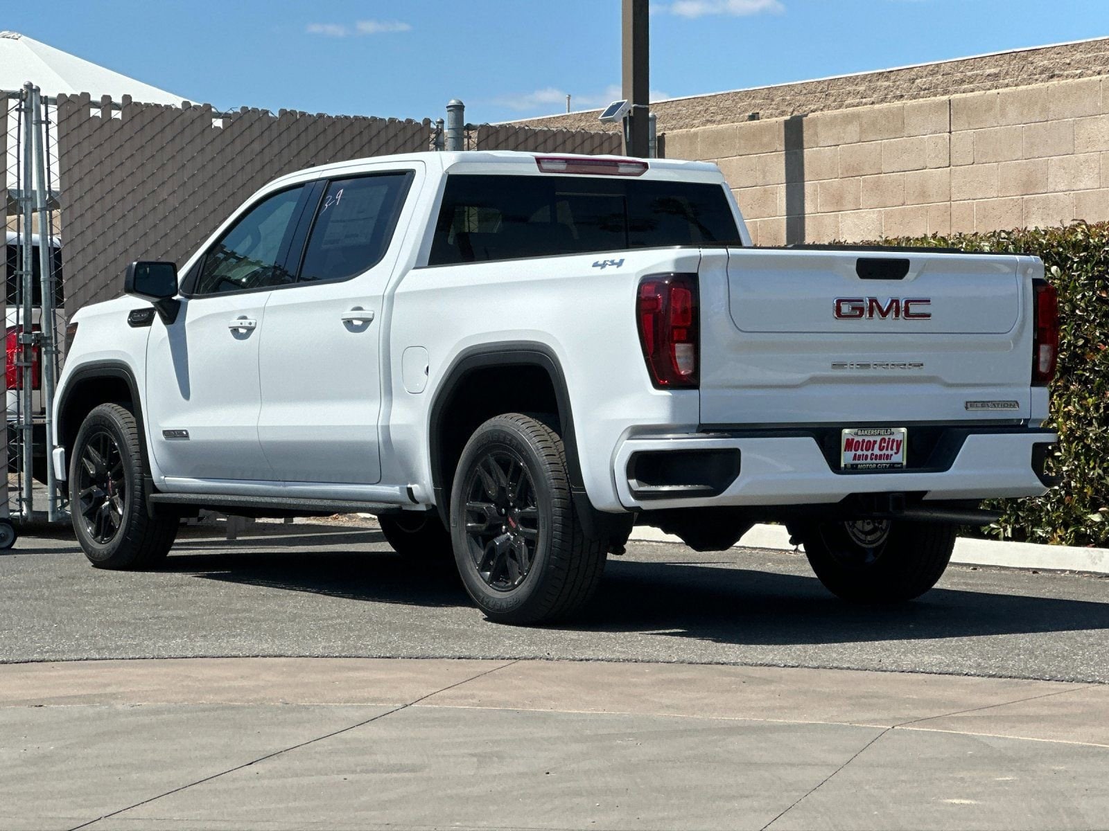 2026 GMC Sierra 1500 Elevation photo 4