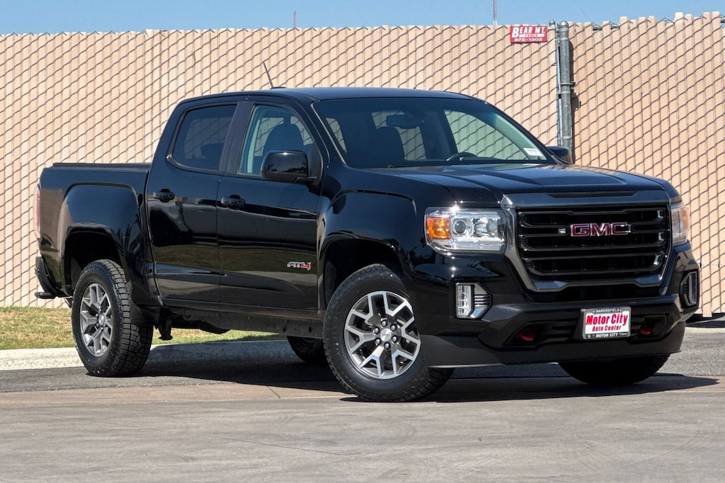 Used 2022 GMC Canyon AT4 - Cloth Truck