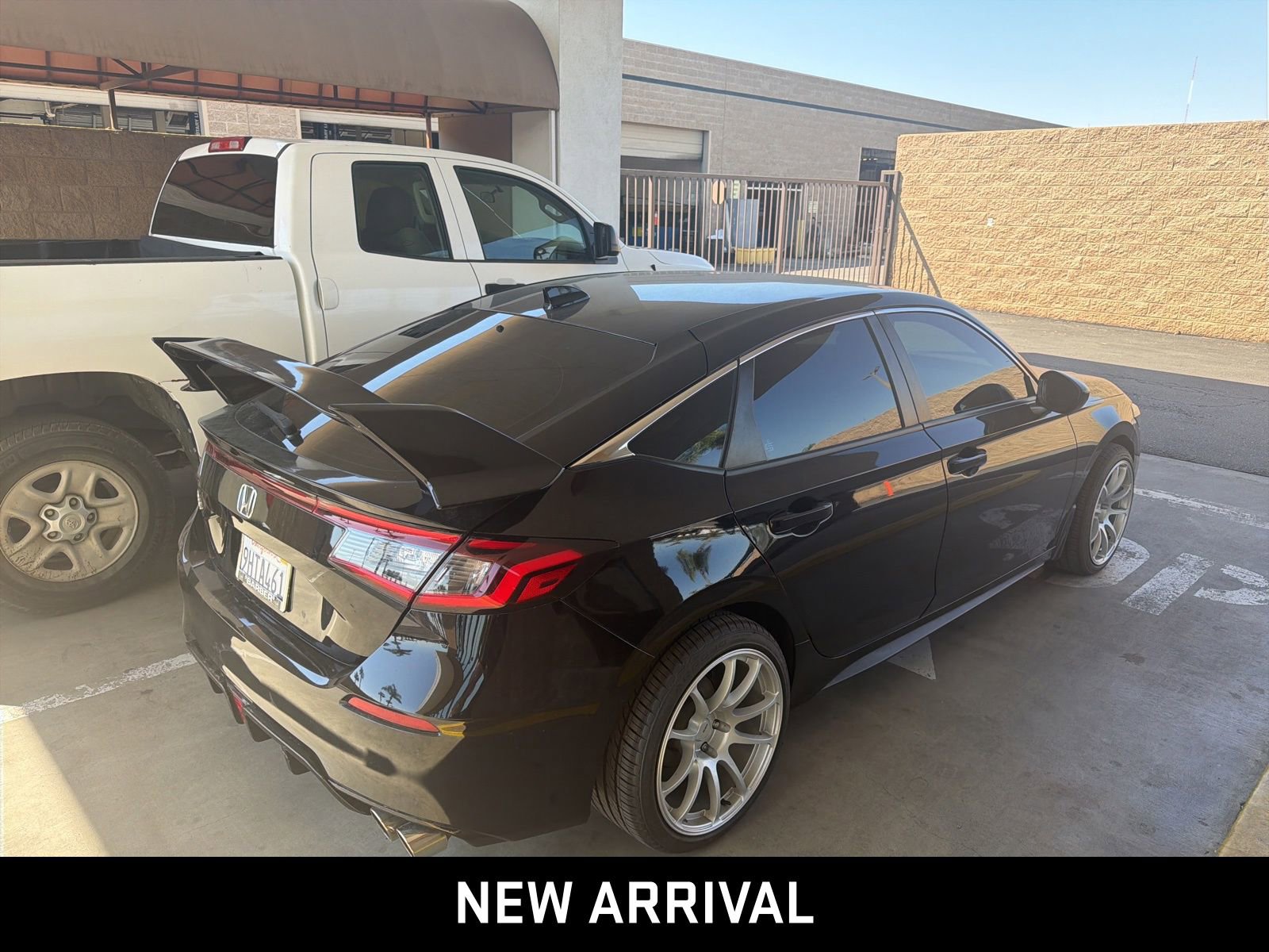 2023 Honda Civic Hatchback LX photo 4