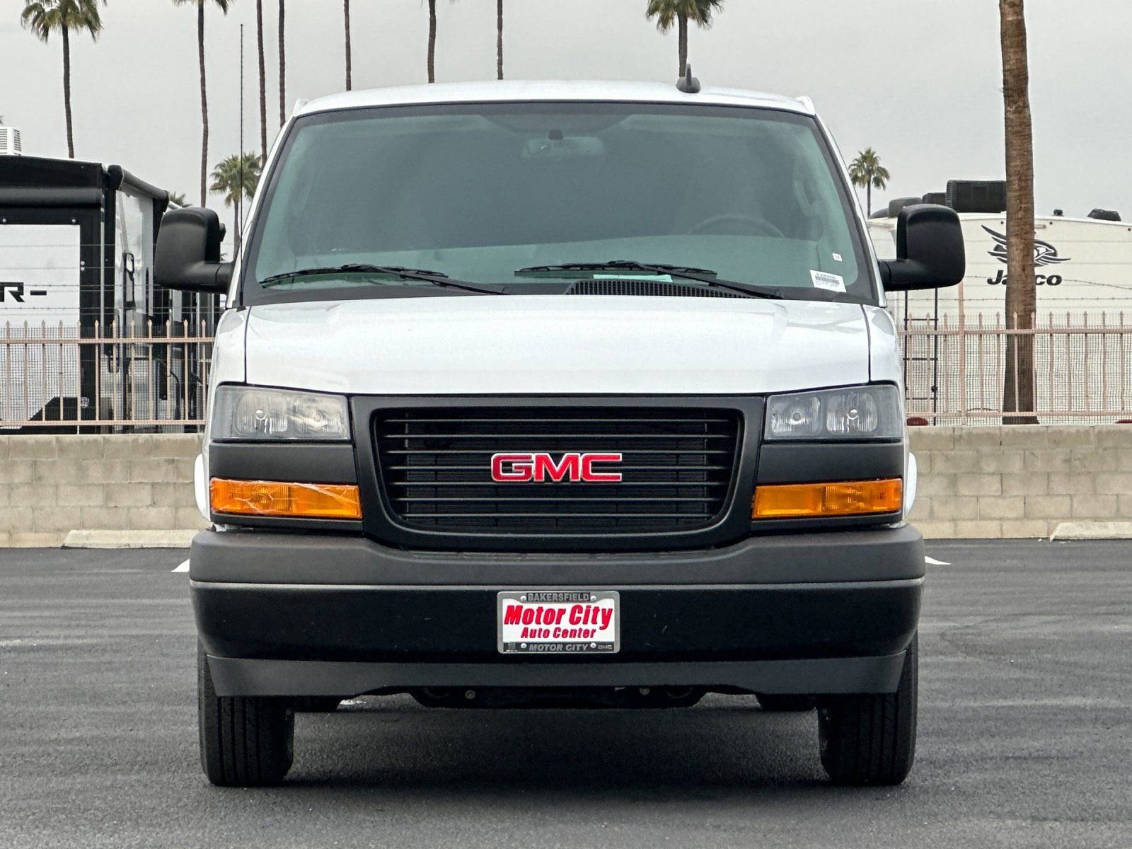2025 GMC Savana Cargo Work Van photo 3