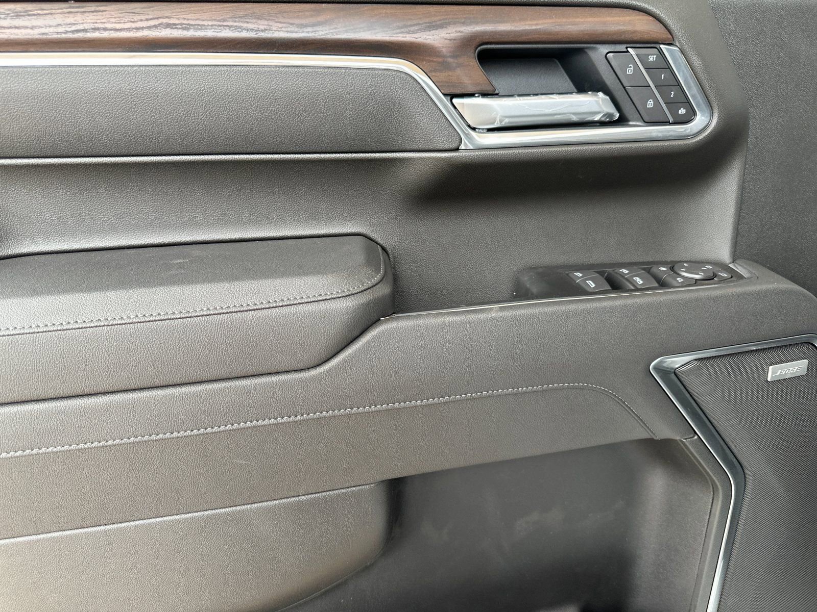 2026 GMC Sierra 1500 SLT - Photo 10
