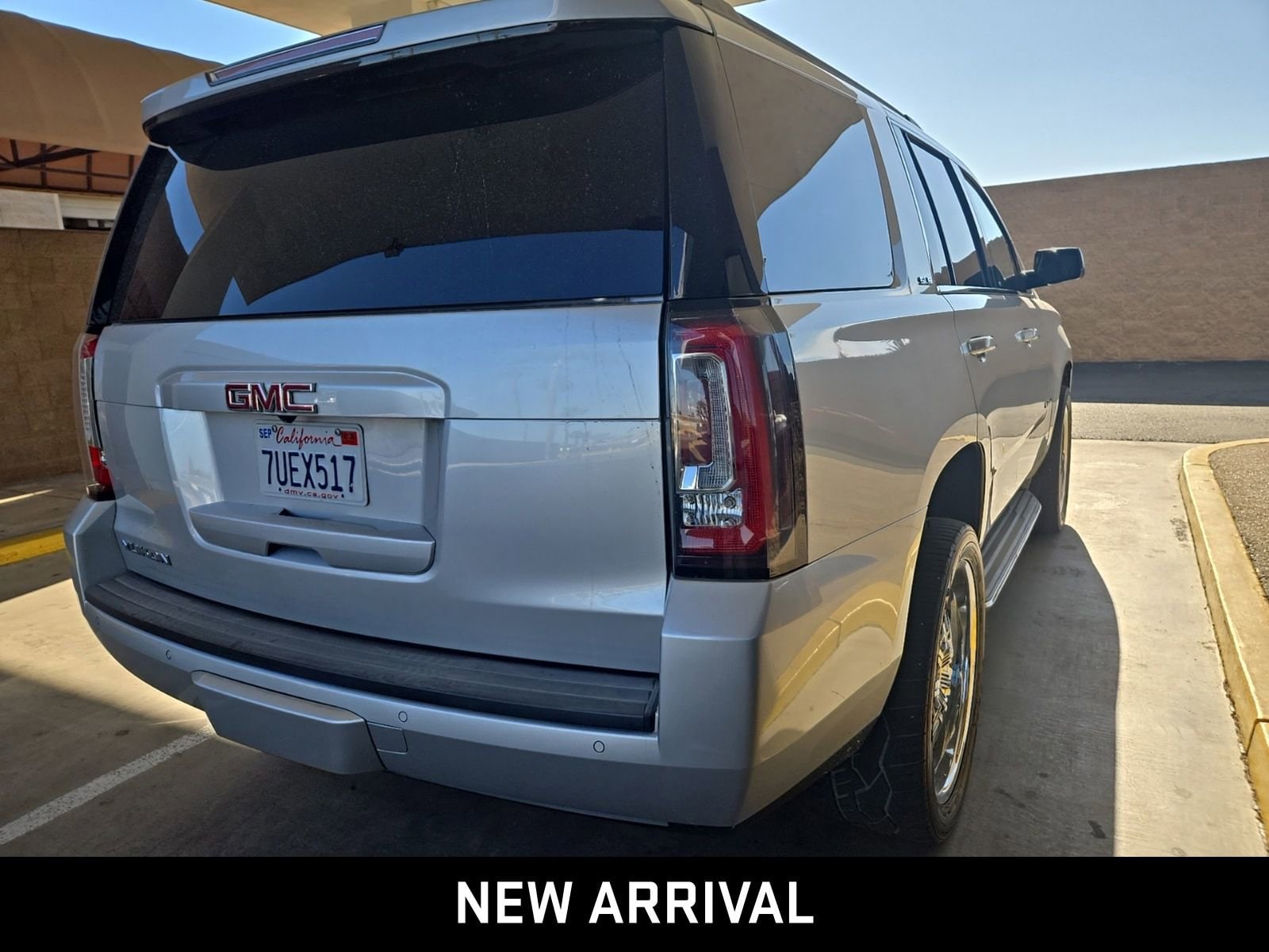 2016 GMC Yukon SLE photo 4