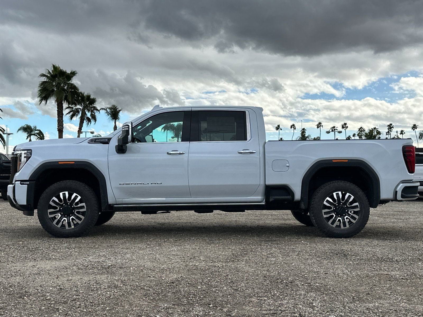 2026 GMC Sierra 2500 HD Denali Ultimate photo 5
