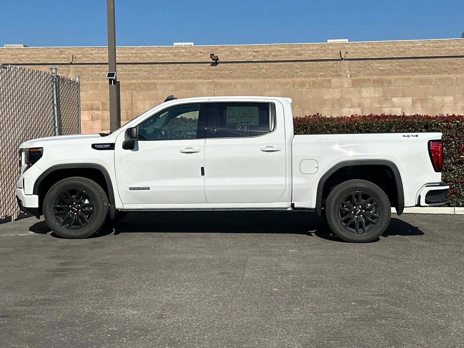 2026 GMC Sierra 1500 Elevation photo 5