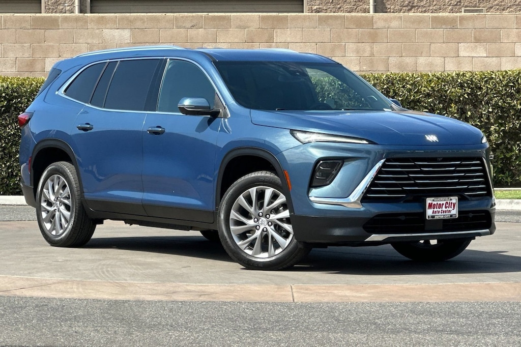 Used 2025 Buick Enclave Preferred SUV