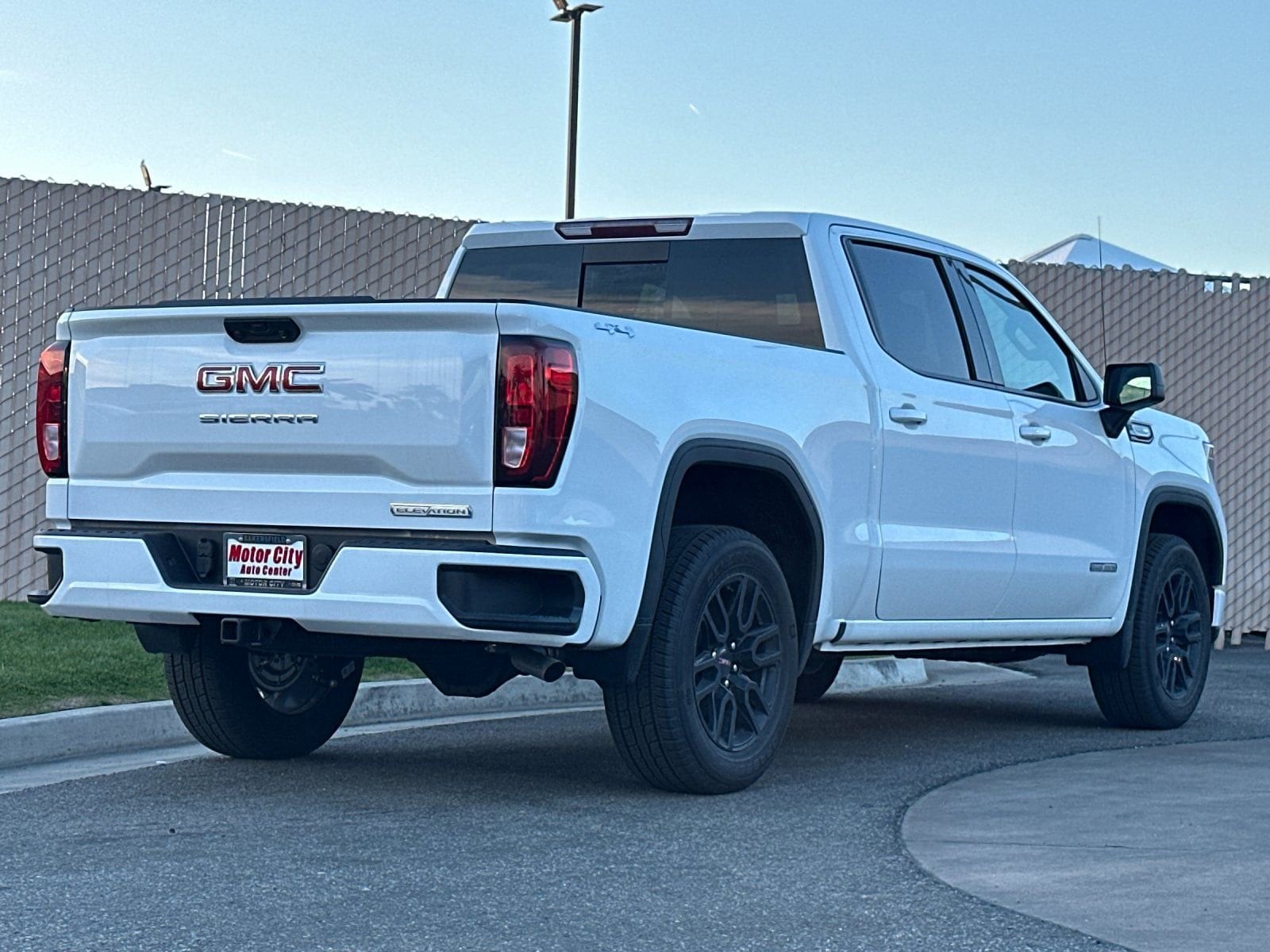 2026 GMC Sierra 1500 Elevation photo 2