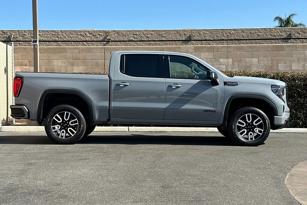 Used 2025 GMC Sierra 1500 AT4 Truck