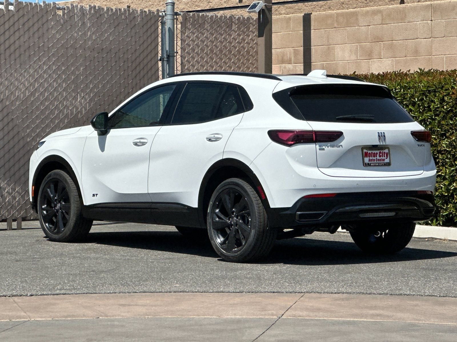 2026 Buick Envision Sport Touring photo 4