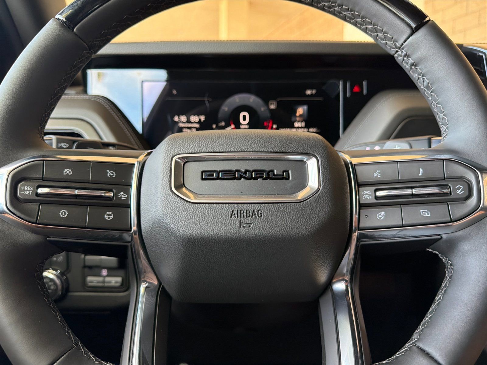 2026 GMC Yukon XL Denali - Photo 25