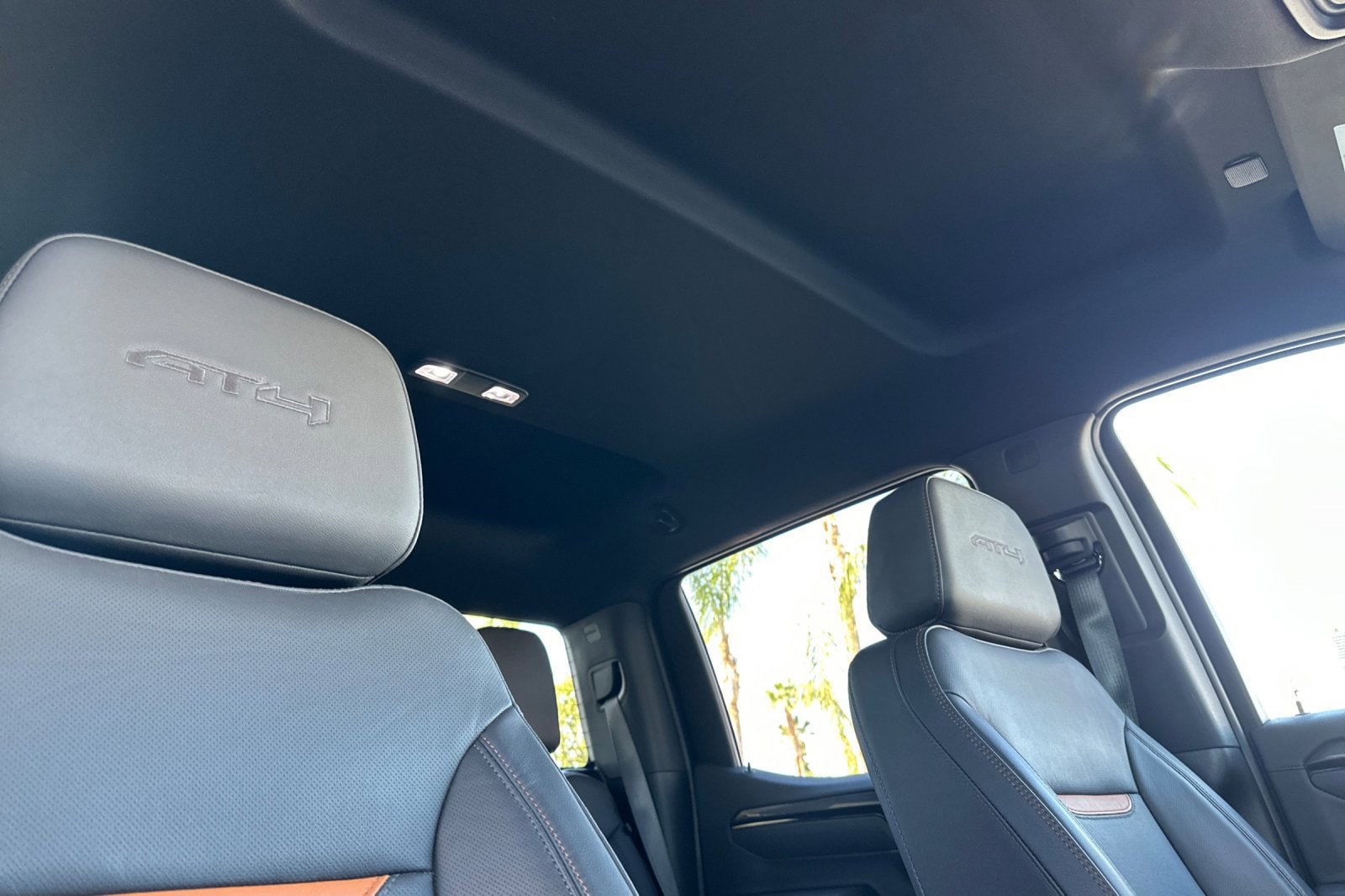 2025 GMC Sierra 1500 AT4 - Photo 17