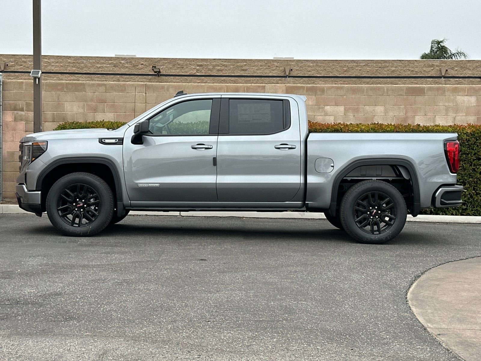 2026 GMC Sierra 1500 Elevation photo 5