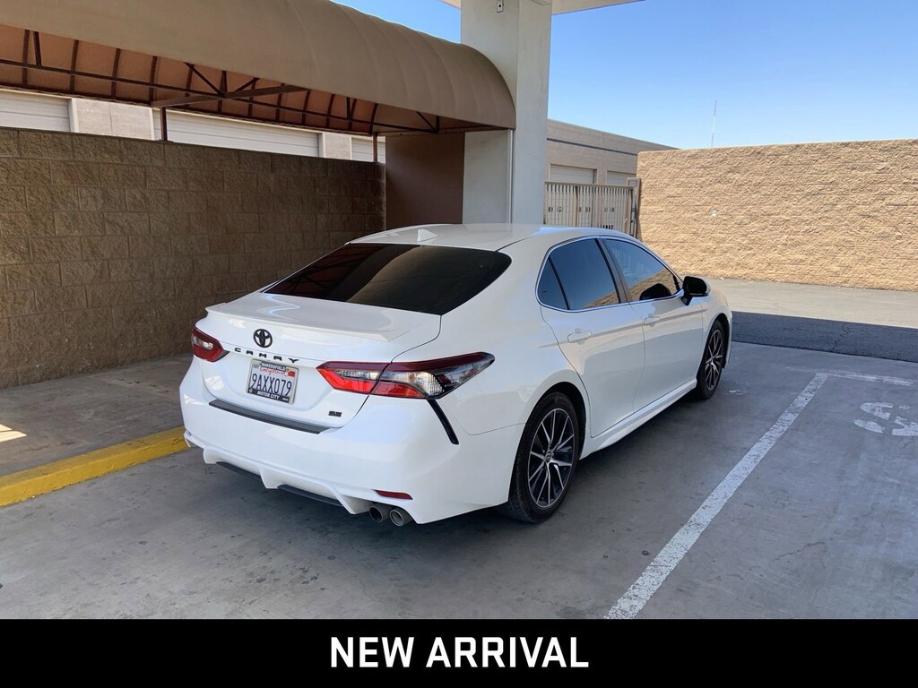 Used 2022 Toyota Camry SE Sedan