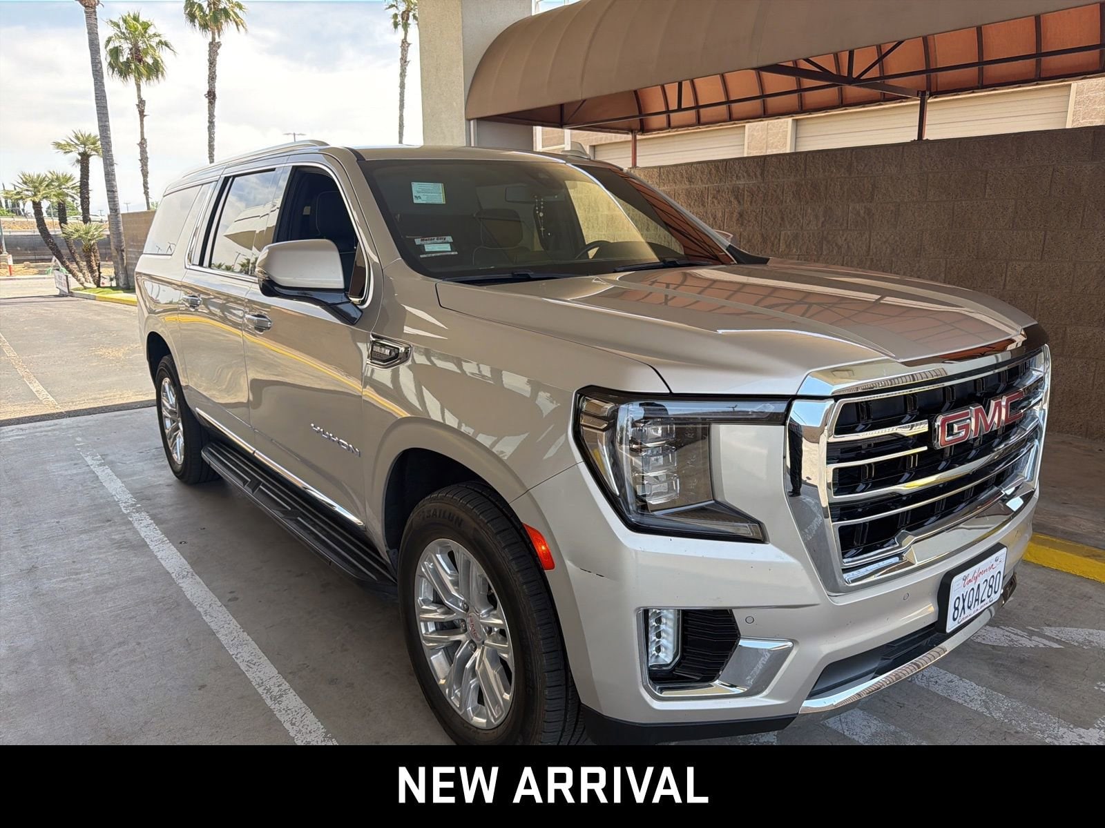 2021 GMC Yukon XL SLT photo 2
