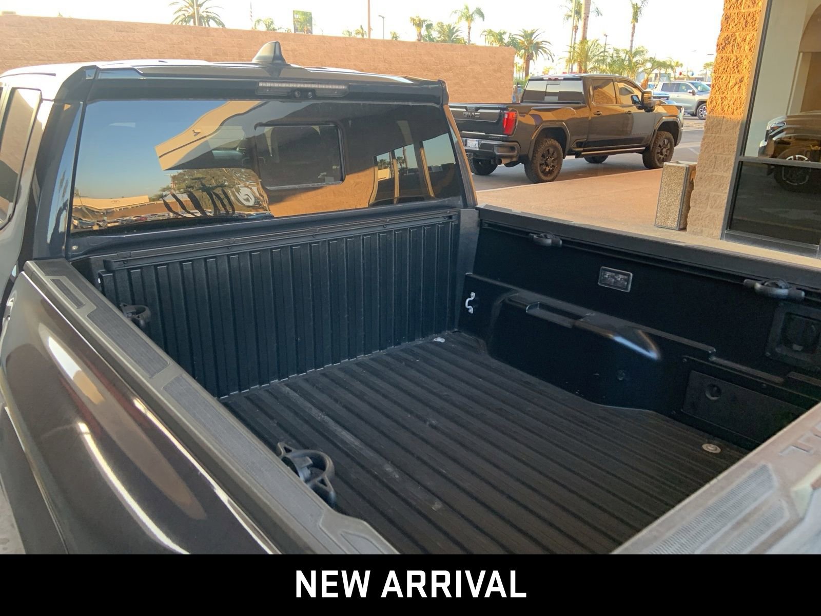 2024 Toyota Tacoma 4x4 photo 2