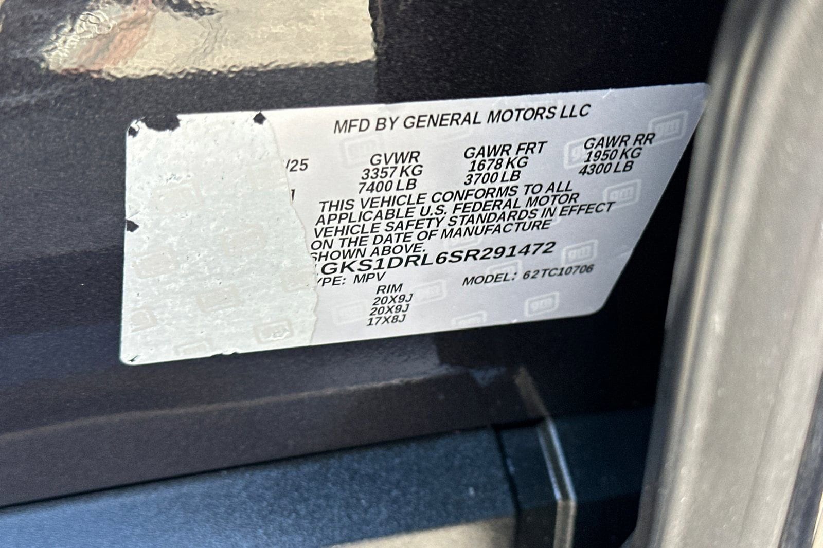 2025 GMC Yukon Denali - Photo 31